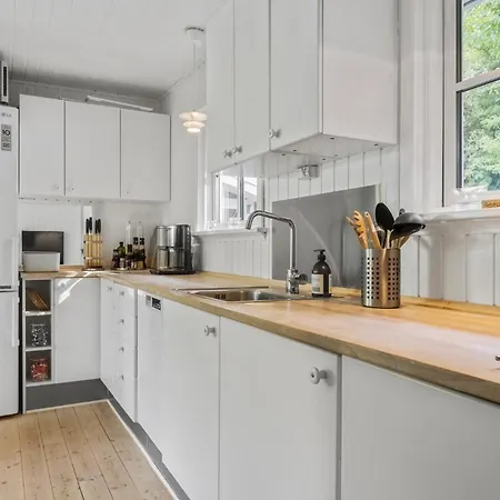Two-bedroom Pet Friendly In Holiday home Holbaek